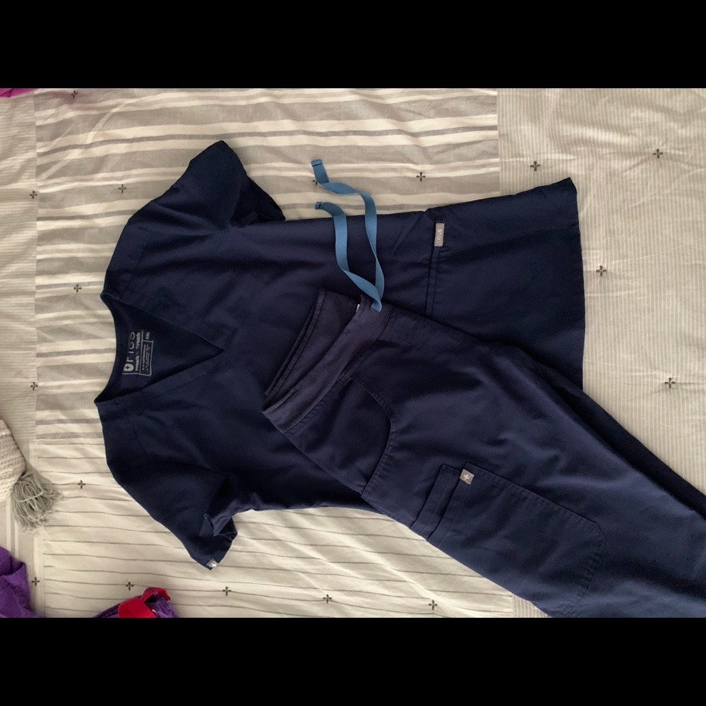 FIGS scrubs